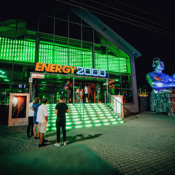MAGIC NIGHT